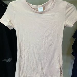 Light pink t shirt